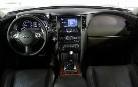 Infiniti QX70, 2016 год, 2 600 000 рублей, 2 фотография