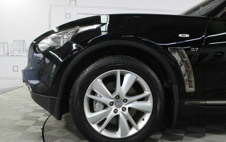 Infiniti QX70, 2016 год, 2 600 000 рублей, 11 фотография