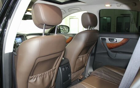 Infiniti QX70, 2016 год, 2 600 000 рублей, 22 фотография