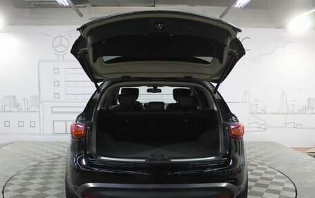 Infiniti QX70, 2016 год, 2 600 000 рублей, 23 фотография