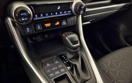 Toyota RAV4, 2020 год, 2 935 000 рублей, 17 фотография