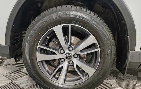 Toyota RAV4, 2018 год, 2 250 000 рублей, 11 фотография