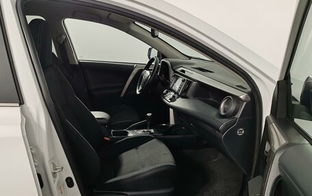 Toyota RAV4, 2018 год, 2 250 000 рублей, 22 фотография