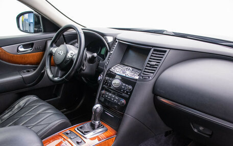Infiniti QX70, 2014 год, 1 730 000 рублей, 10 фотография
