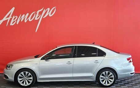 Volkswagen Jetta VI, 2013 год, 1 085 000 рублей, 2 фотография