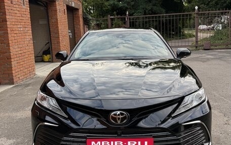 Toyota Camry, 2021 год, 5 050 000 рублей, 1 фотография