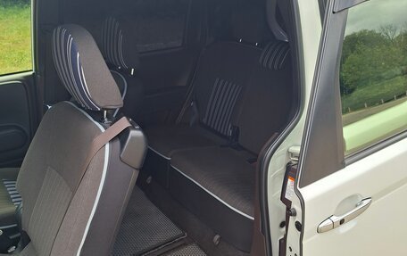 Toyota Spade, 2017 год, 1 350 000 рублей, 35 фотография