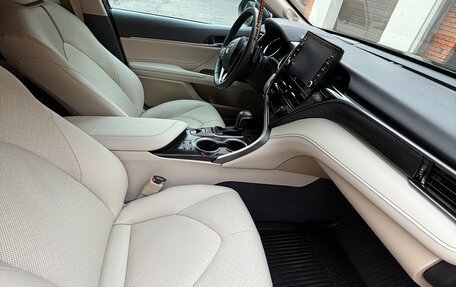 Toyota Camry, 2021 год, 5 050 000 рублей, 10 фотография