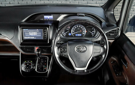 Toyota Esquire I, 2015 год, 2 150 000 рублей, 12 фотография