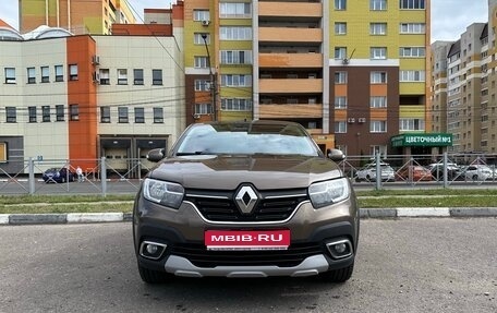 Renault Logan II, 2019 год, 1 000 000 рублей, 1 фотография