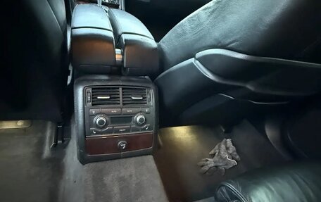 Audi A8, 2006 год, 800 000 рублей, 18 фотография