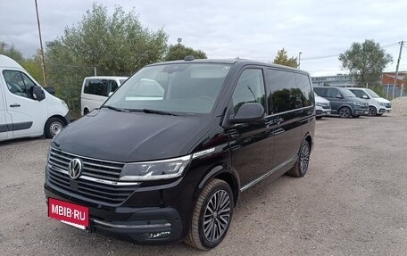 Volkswagen Multivan T6 рестайлинг, 2022 год, 9 100 000 рублей, 2 фотография