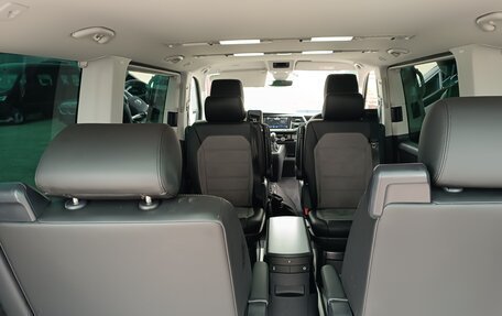 Volkswagen Multivan T6 рестайлинг, 2022 год, 9 100 000 рублей, 11 фотография