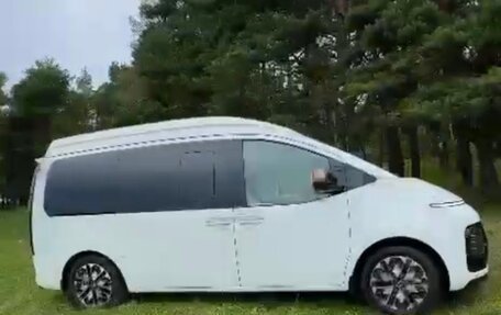Hyundai Staria, 2022 год, 7 350 000 рублей, 3 фотография