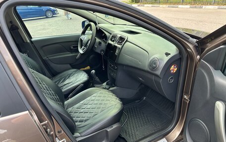 Renault Logan II, 2019 год, 1 000 000 рублей, 12 фотография
