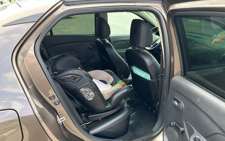 Renault Logan II, 2019 год, 1 000 000 рублей, 13 фотография