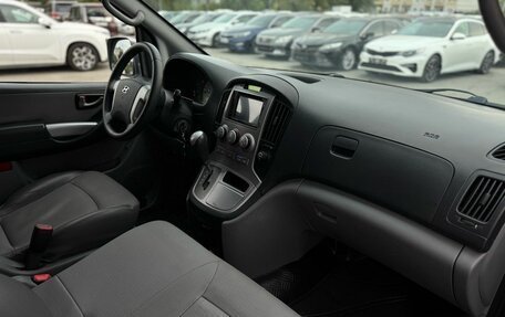 Hyundai Grand Starex Grand Starex I рестайлинг 2, 2011 год, 1 490 000 рублей, 21 фотография