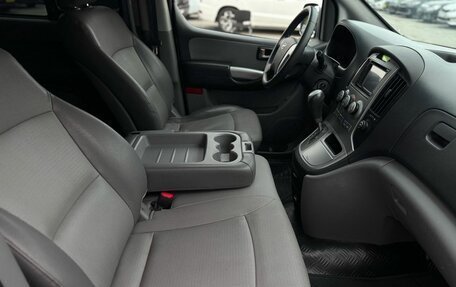Hyundai Grand Starex Grand Starex I рестайлинг 2, 2011 год, 1 490 000 рублей, 22 фотография