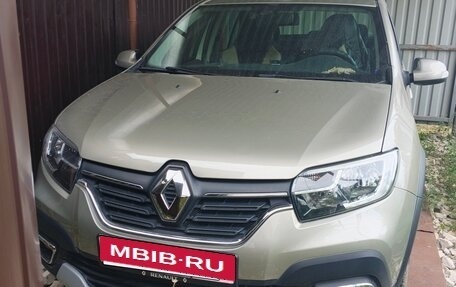Renault Logan II, 2019 год, 1 750 000 рублей, 3 фотография