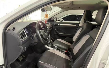 Volkswagen T-Roc I, 2022 год, 1 670 000 рублей, 5 фотография