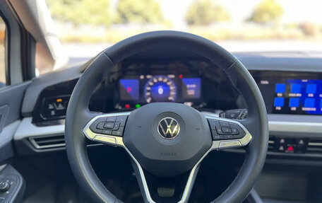 Volkswagen Golf VIII, 2022 год, 1 547 007 рублей, 7 фотография
