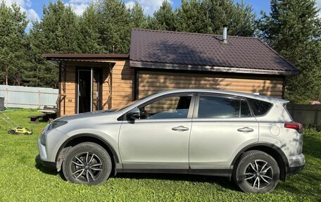 Toyota RAV4, 2018 год, 2 390 000 рублей, 2 фотография