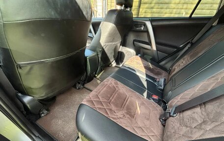 Toyota RAV4, 2018 год, 2 390 000 рублей, 9 фотография