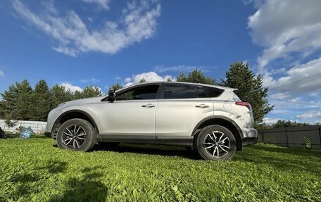 Toyota RAV4, 2018 год, 2 390 000 рублей, 7 фотография