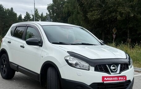 Nissan Qashqai, 2011 год, 860 000 рублей, 2 фотография