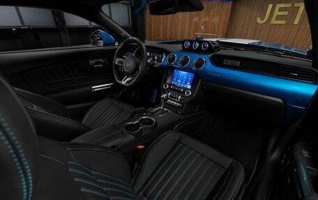 Ford Mustang VI рестайлинг, 2018 год, 18 900 000 рублей, 36 фотография