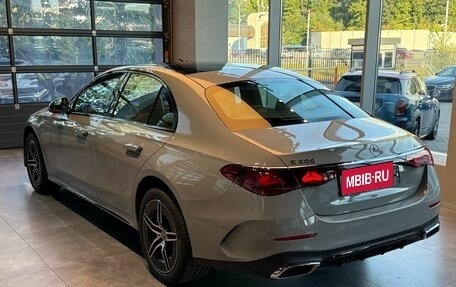Mercedes-Benz E-Класс, 2026 год, 10 790 000 рублей, 4 фотография