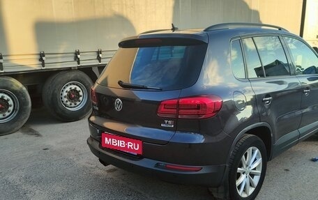 Volkswagen Tiguan I, 2015 год, 1 399 000 рублей, 4 фотография