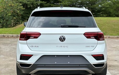 Volkswagen T-Roc I, 2022 год, 1 418 600 рублей, 11 фотография