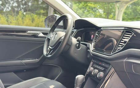 Volkswagen T-Roc I, 2022 год, 1 418 600 рублей, 6 фотография