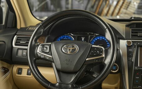 Toyota Camry, 2016 год, 1 799 000 рублей, 10 фотография