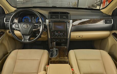 Toyota Camry, 2016 год, 1 799 000 рублей, 8 фотография