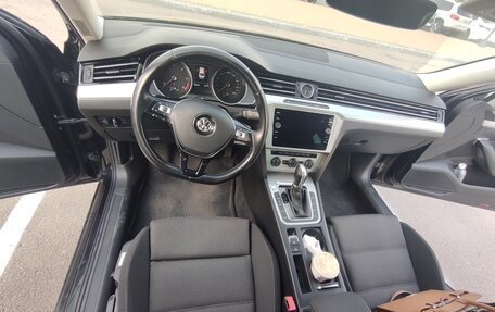 Volkswagen Passat B8 рестайлинг, 2018 год, 2 050 000 рублей, 10 фотография