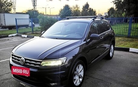 Volkswagen Tiguan II, 2019 год, 2 700 000 рублей, 3 фотография