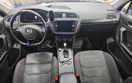 Volkswagen Tiguan II, 2019 год, 2 700 000 рублей, 13 фотография