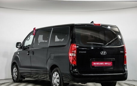 Hyundai H-1 II рестайлинг, 2018 год, 2 499 000 рублей, 7 фотография