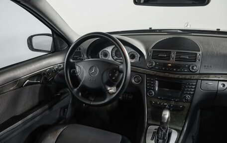 Mercedes-Benz E-Класс, 2002 год, 699 000 рублей, 9 фотография