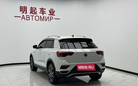 Volkswagen T-Roc I, 2022 год, 1 422 900 рублей, 7 фотография