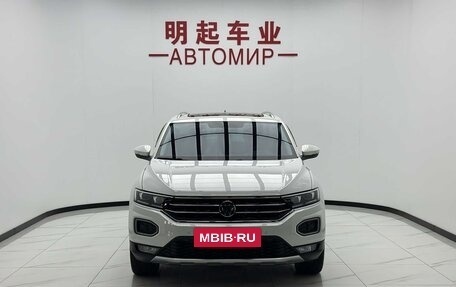 Volkswagen T-Roc I, 2022 год, 1 422 900 рублей, 2 фотография