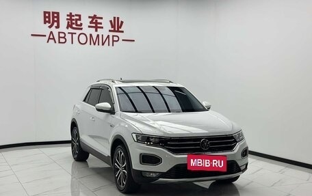 Volkswagen T-Roc I, 2022 год, 1 422 900 рублей, 3 фотография