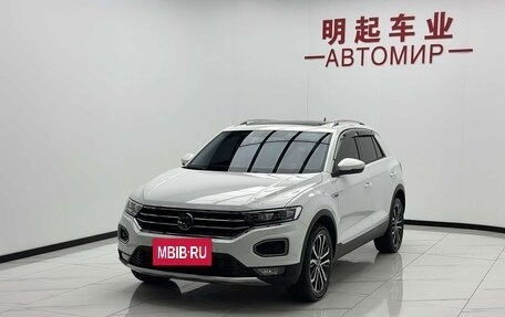 Volkswagen T-Roc I, 2022 год, 1 422 900 рублей, 4 фотография