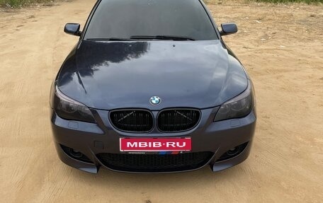BMW 5 серия, 2003 год, 720 000 рублей, 1 фотография