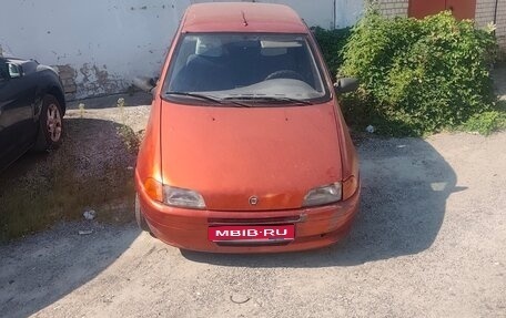 Fiat Punto III Punto Evo рестайлинг, 1998 год, 55 000 рублей, 1 фотография