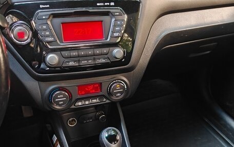 KIA Rio III рестайлинг, 2013 год, 650 000 рублей, 6 фотография