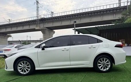Toyota Corolla, 2022 год, 1 800 000 рублей, 3 фотография