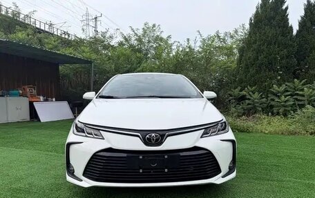 Toyota Corolla, 2022 год, 1 800 000 рублей, 4 фотография